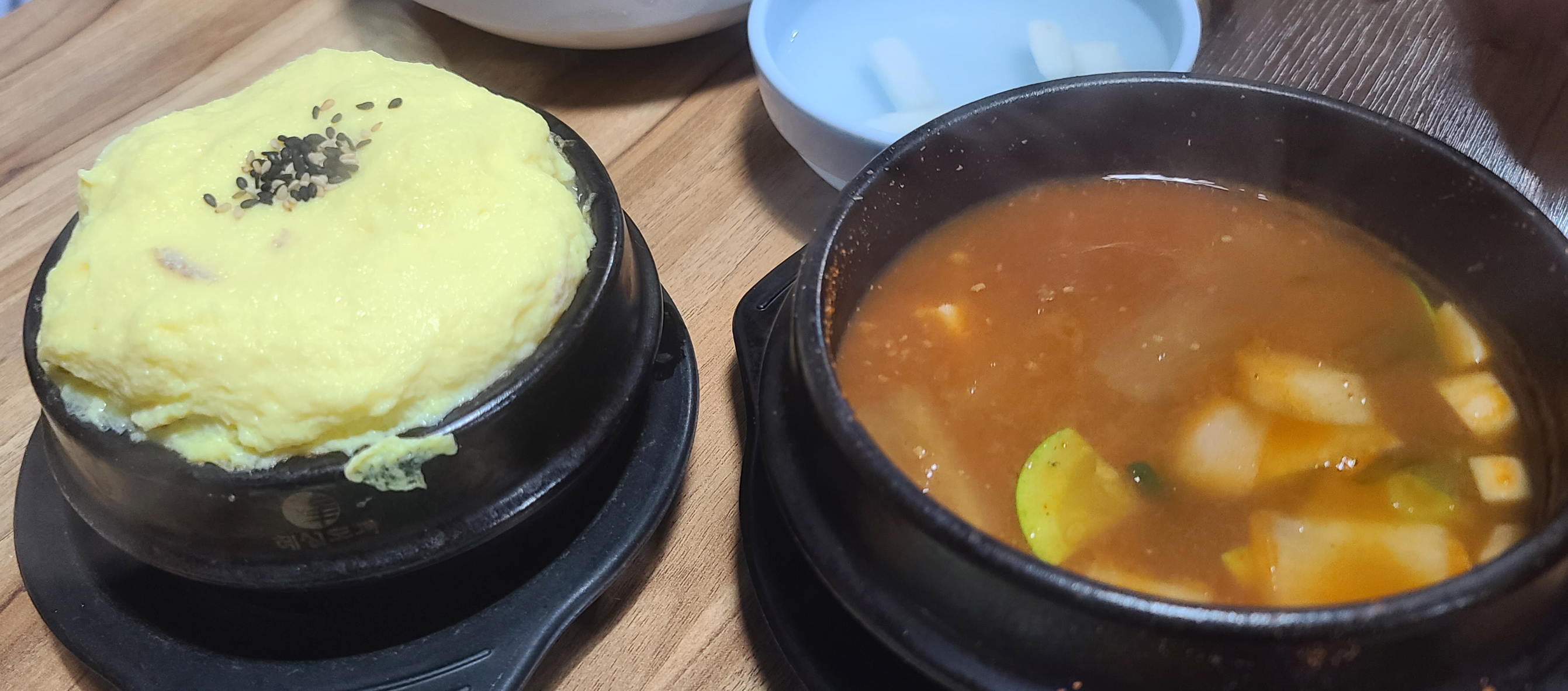 냉삼겹살 철뚝집 생삼겹살 냉삼맛집 성남맛집 상대원맛집 철뚝삼겹살 메뉴판 냉동삼겹살 기본반찬 파절이 달걀찜 된장찌개