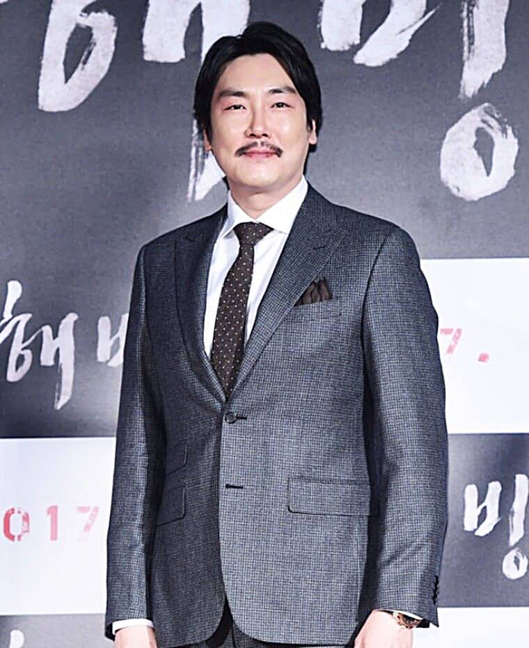 배우-조진웅