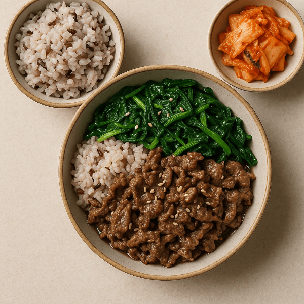 쇠고기 불고기, 시금치나물, 잡곡밥 등 철분이 풍부한 식재료로 구성된 식단