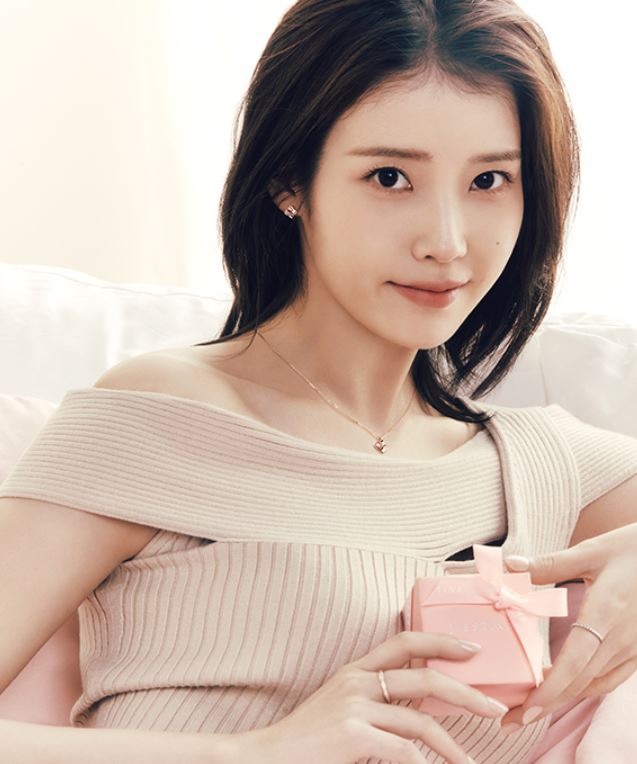 제이에스티나 아이유