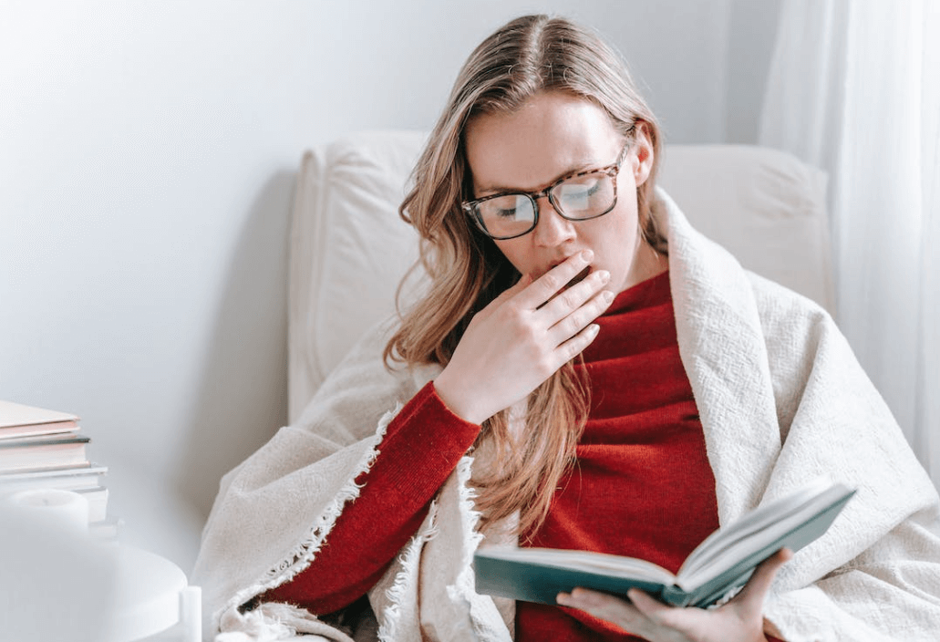 하품을 하는 이유와 원인