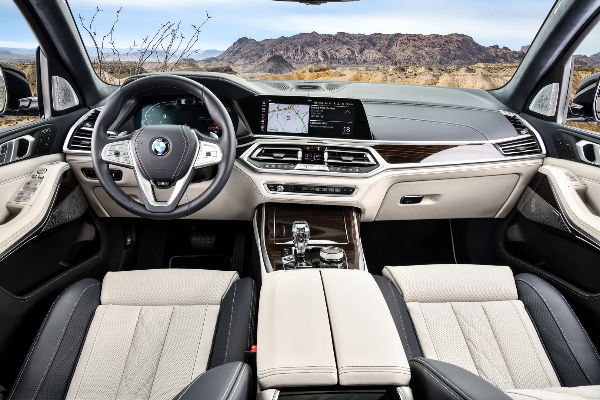 BMW X7 실내