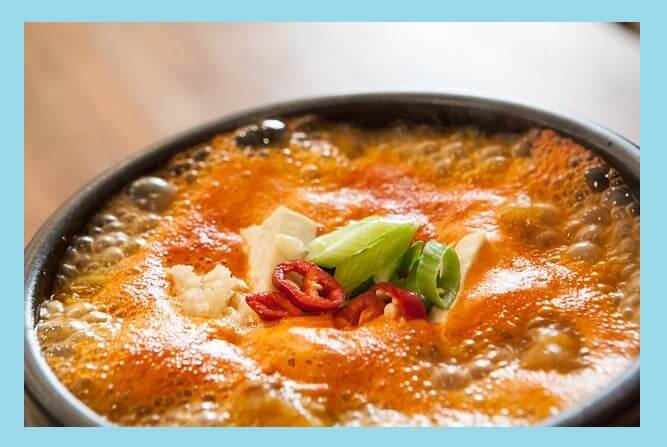 끓고있는-김치찌개