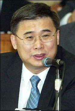 이종석 국정원장 민주당 정책 자문 활동