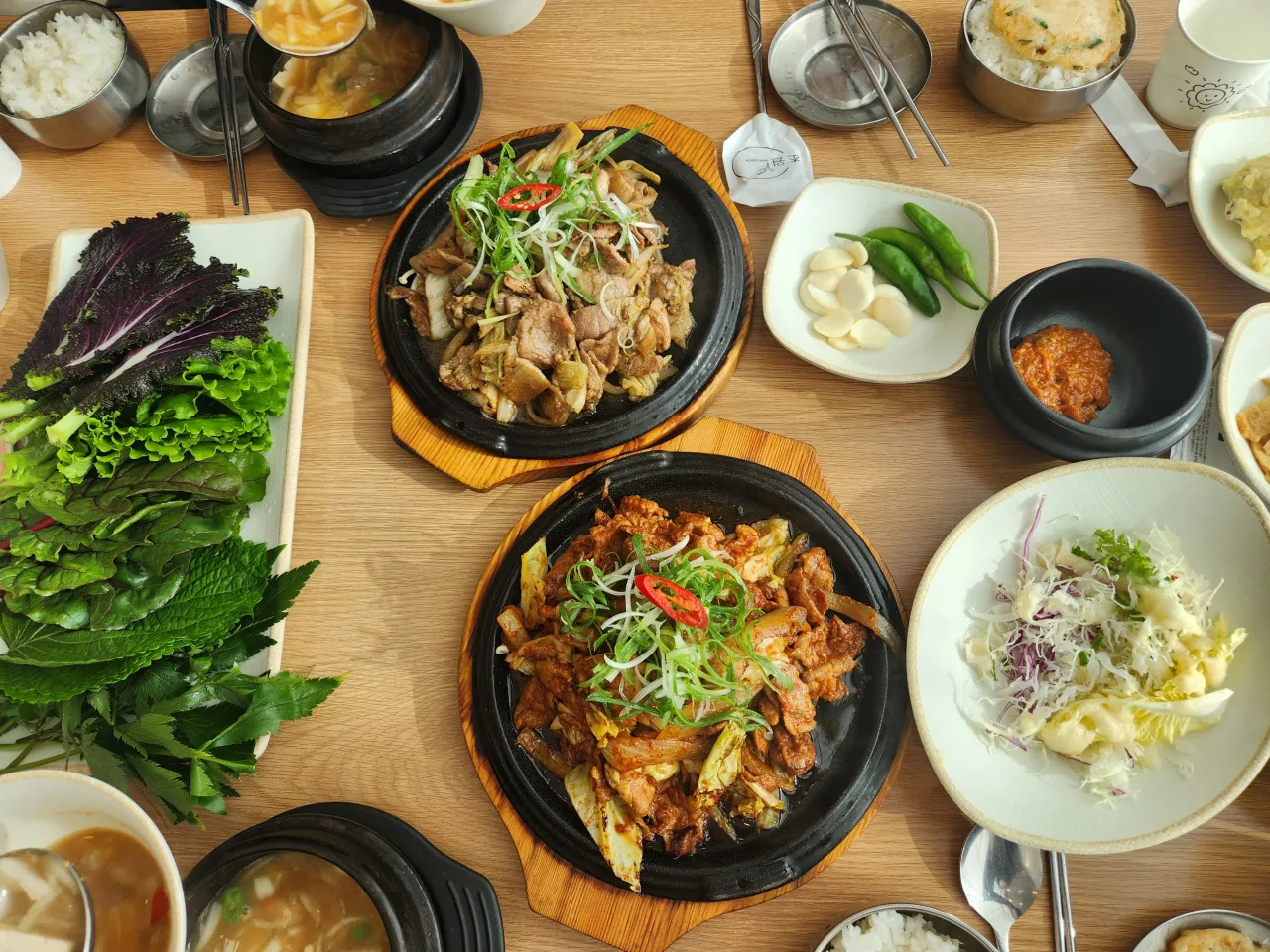 한돈-불고기-쌈밥-한-상-차림