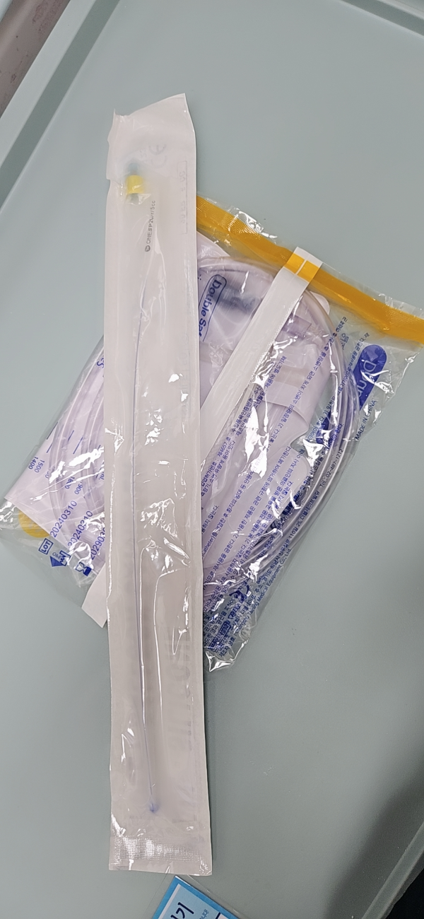 폴리 카테터와 우린백