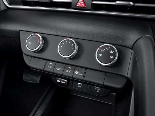 아반떼하이브리드 내부 디자인