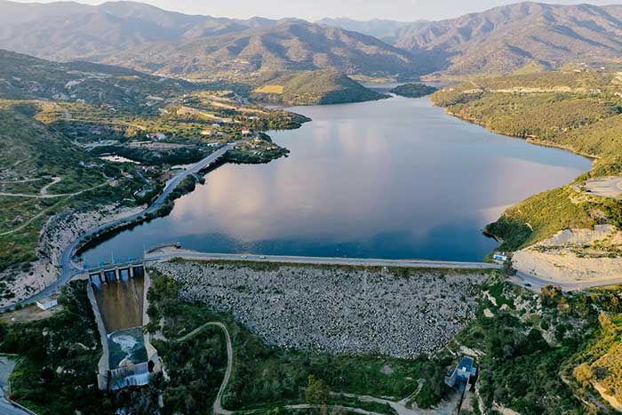 저수지 댐 이미지