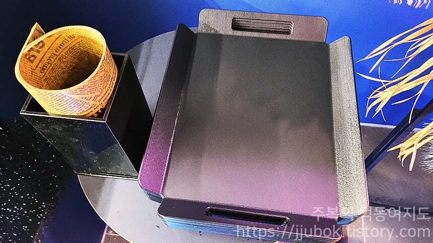 하이테이블-베이커리-쟁반