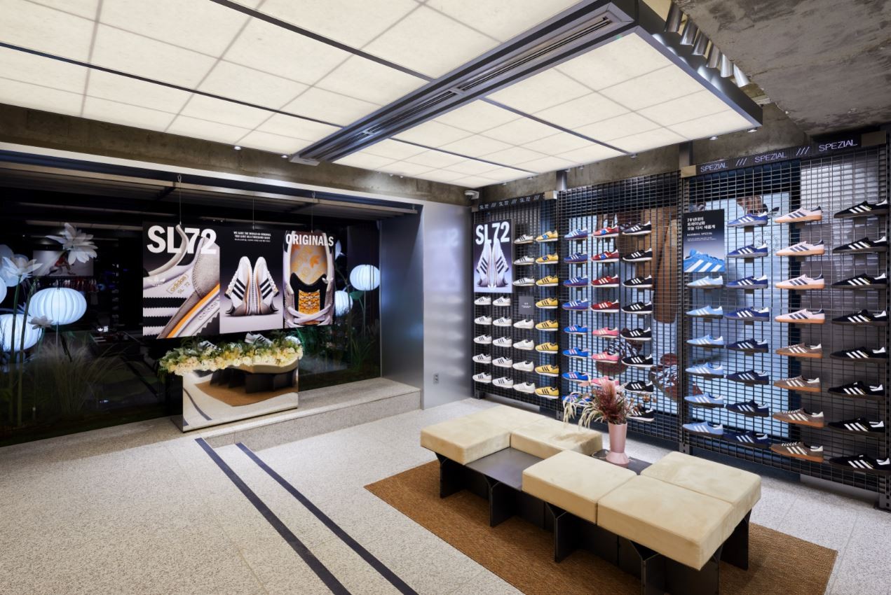 아디다스 북촌 해리티지 매장