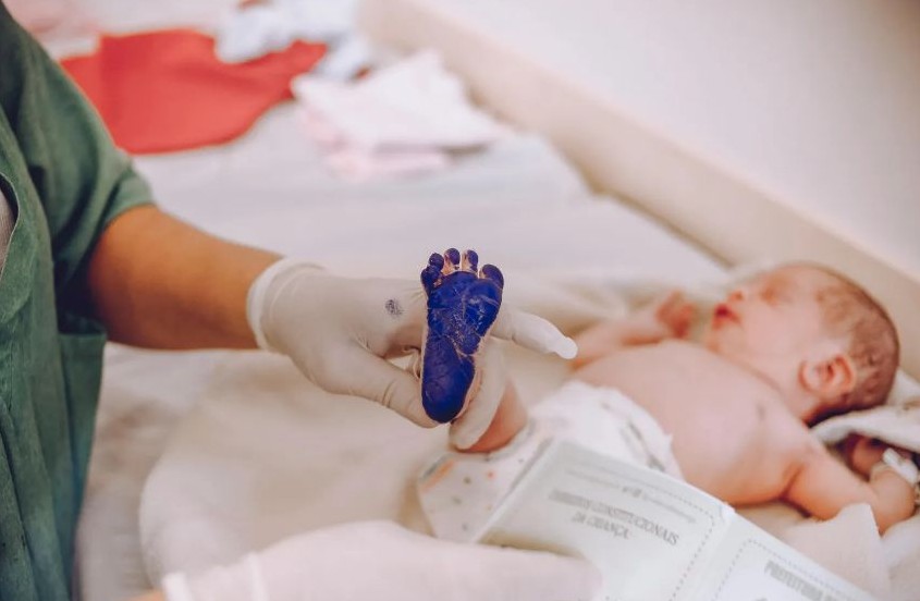 아이 낳는 꿈해몽