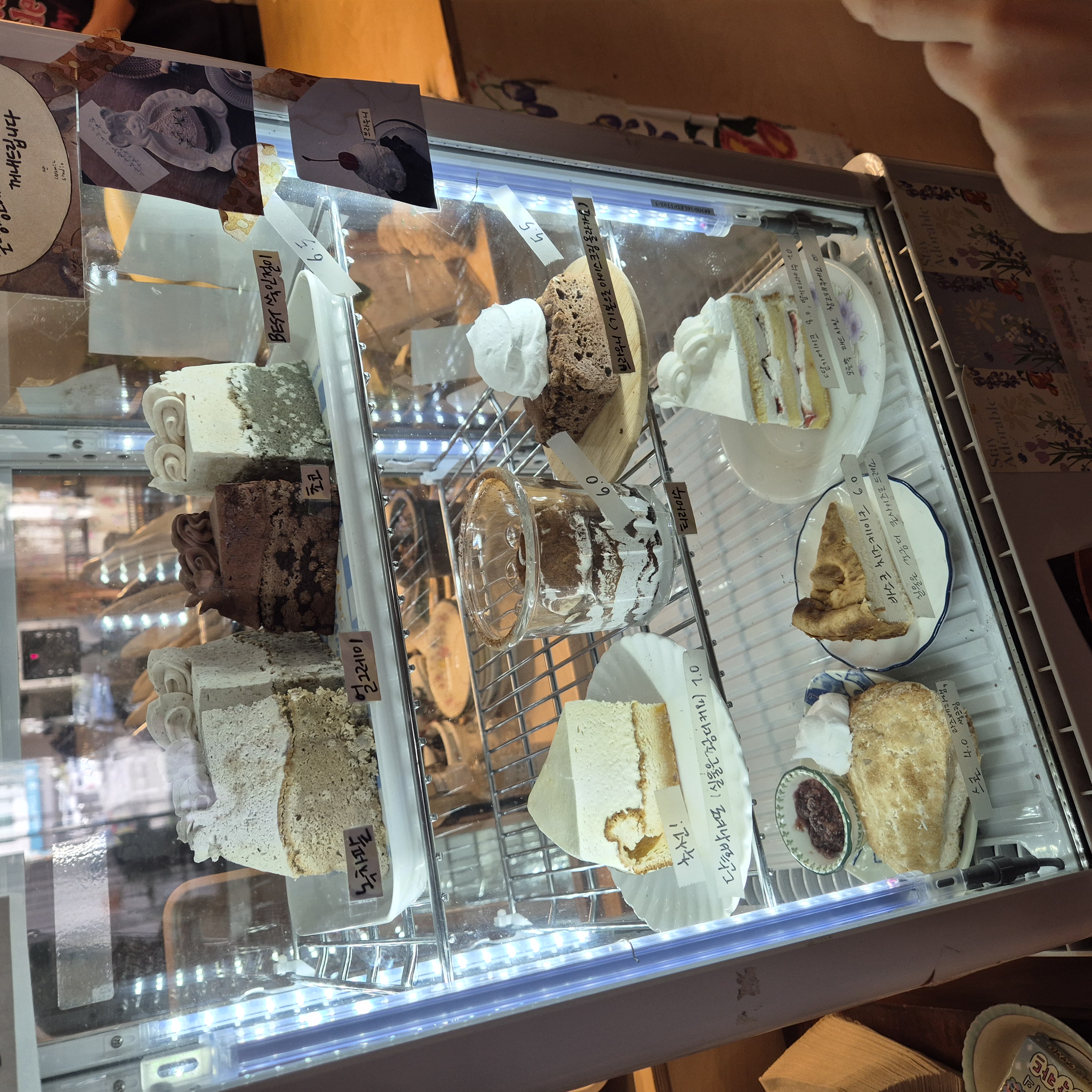 스테이 어도러블 케이크 종류 및 가격표