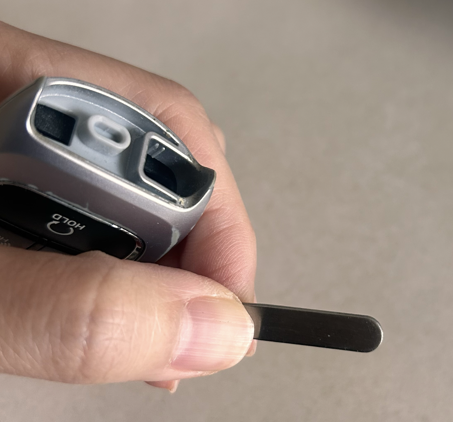 자동차키 배터리 교체하기 