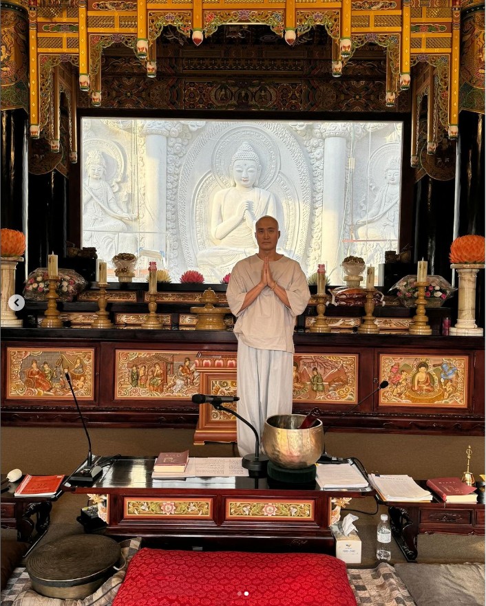 뉴진스님 윤성호