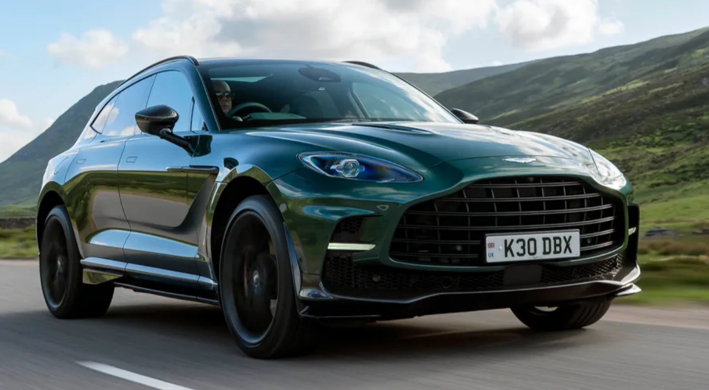 애스턴마틴 DBX 관련 사진