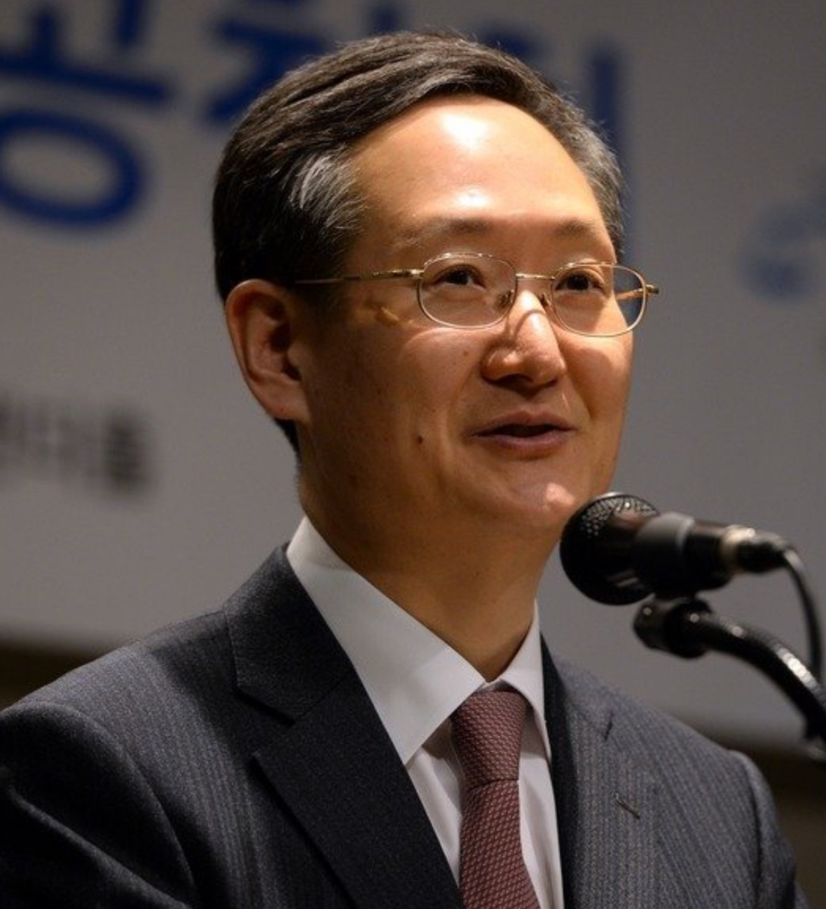 봉욱 변호사 경력