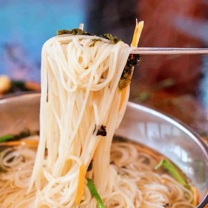 서민갑부 철판 삼겹살 행주산성 맛집 전참시 이영자 추천 삽자루 지리산 흑돼지 구이 비빔국수 잔치국수 연 매출 20억 원 조태중 방송 정보