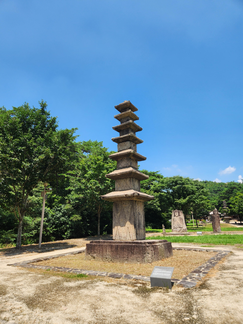 화순 운주사 석탑