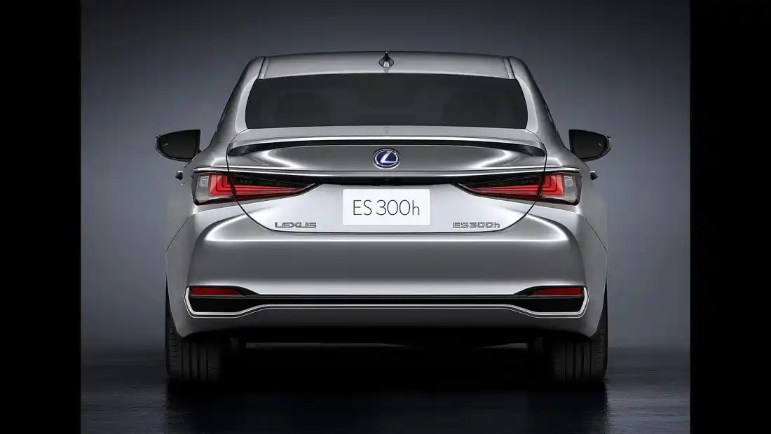 렉서스 ES 300h F 스포트 가격 실구매가 모의견적 제원 옵션 카탈로그 외관 디자인 내부 색상 디자인 인테리어 편의사양 안전사양 총정리