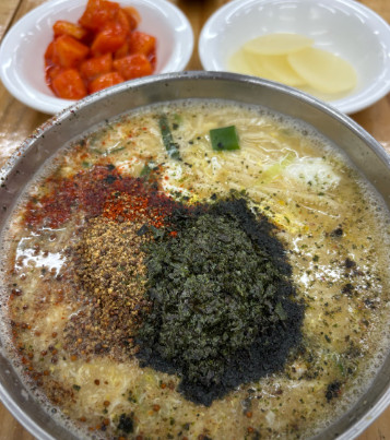 식스센스 전주 초록색 크리미 콩국수 맛집 정보