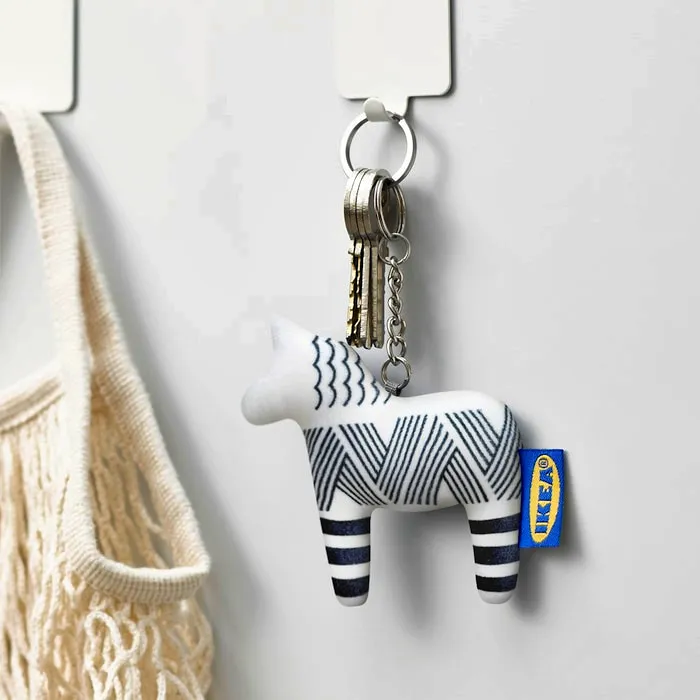 이케아-4월-이벤트-선물-한정판-빗살무늬-달라호스-키링