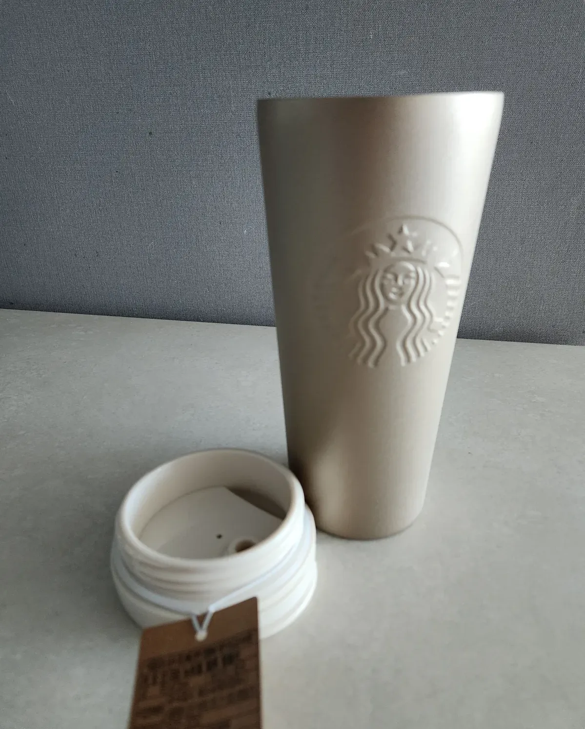 뚜껑-열어둔-텀블러