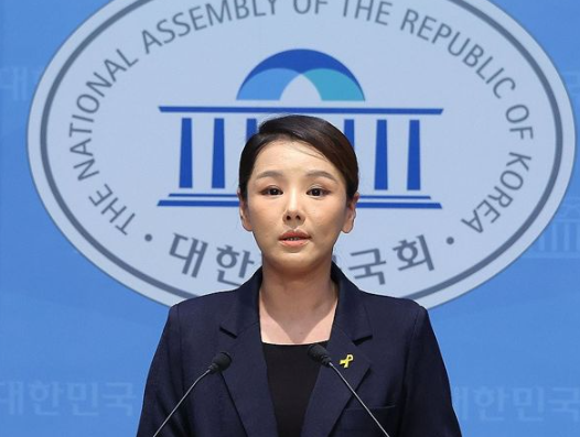 강미정 대변인 프로필