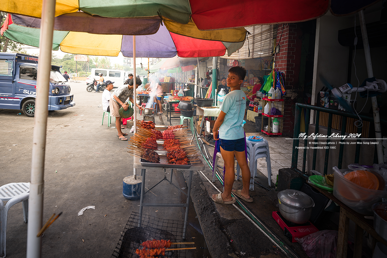 필리핀 세부 필리피노 사람들 거리 골목 시장