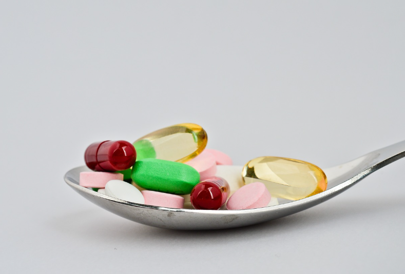 성인간호학 심혈관질환의 치료 방법: 약물 요법( 항고혈압제의 역할 , 콜레스테롤 조절제, 항응고제와 항혈전제 )