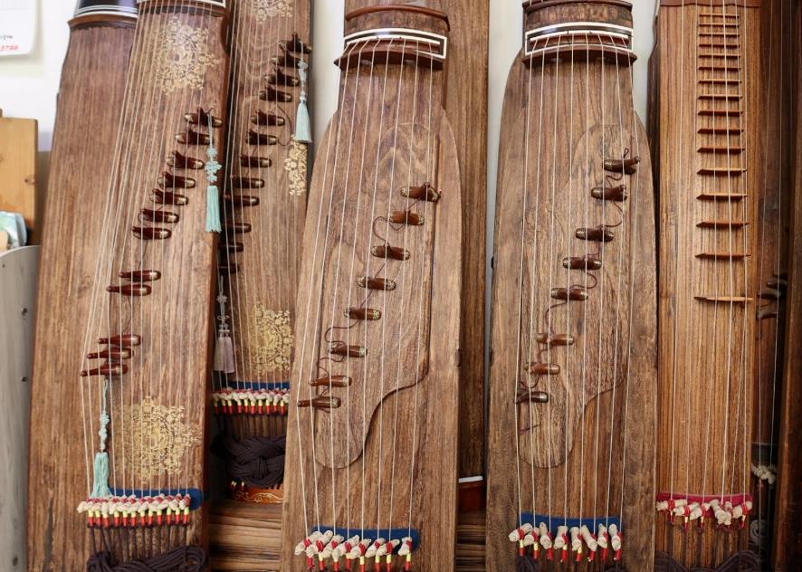 이명식 악기장이 만든 동네한바퀴 가야금