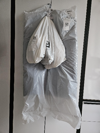 이렇게 포장되어 왔습니다.