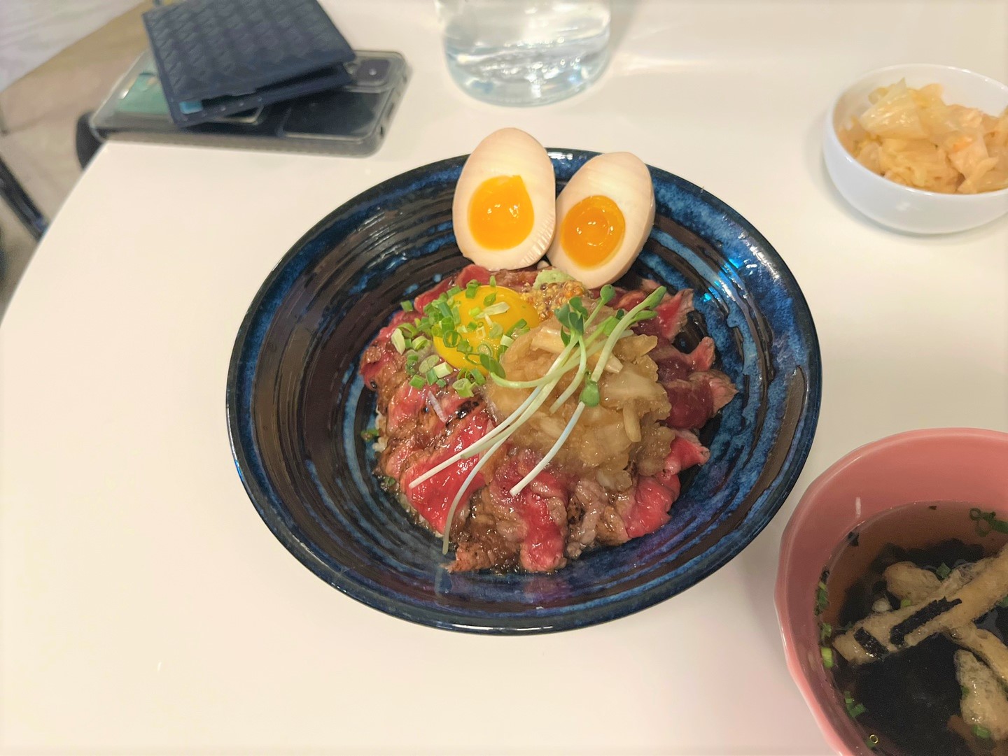 마름모식당 한우스테이크덮밥