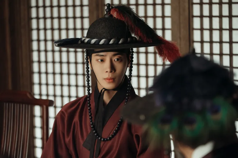 성윤겸을 연기하는 추영우