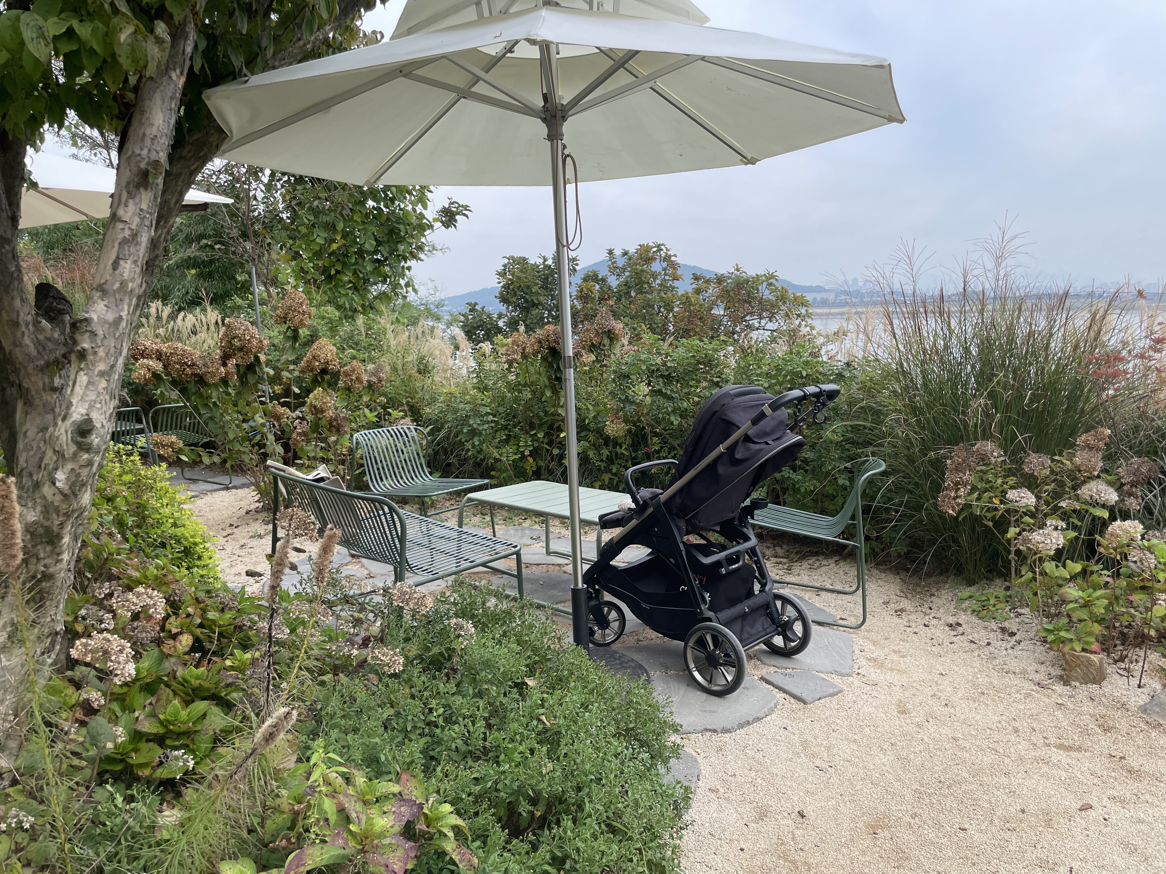 김포 한강뷰 대형카페 아보고가