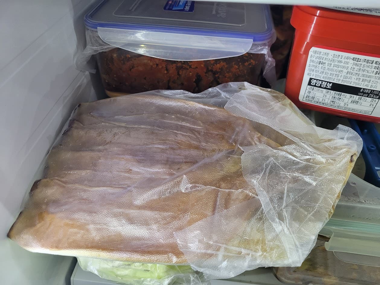 물 분무 후 랩으로 감싸 숙성