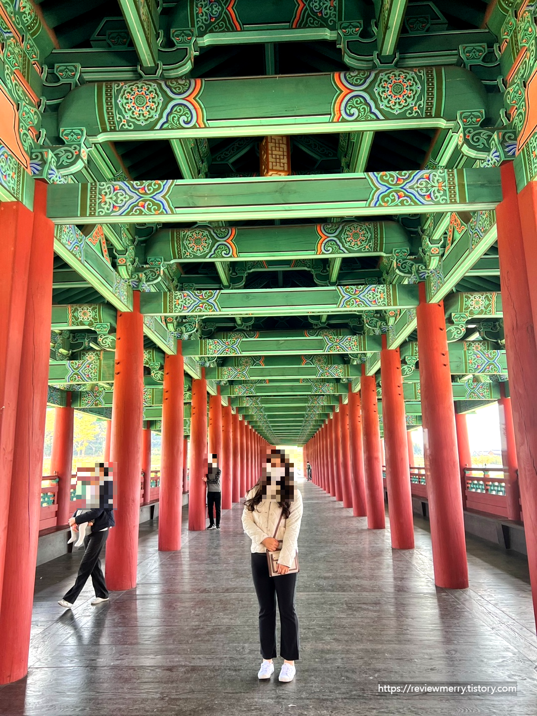 월정교 낮 내부