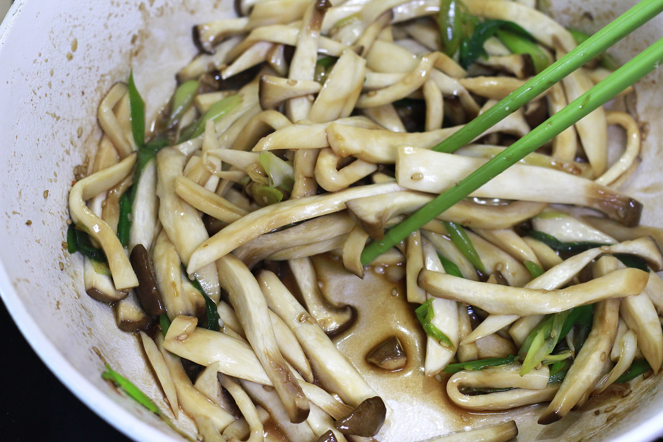 굴소스새송이버섯볶음