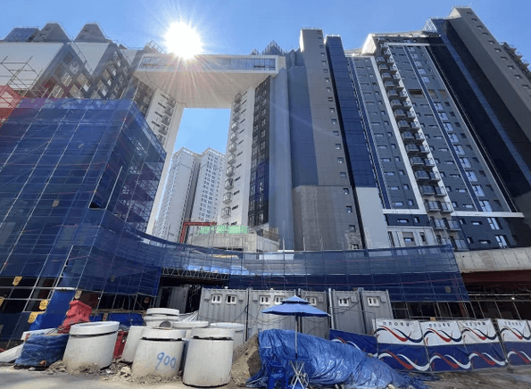 갑자기 &ldquo;출근하지 말래요&rdquo;&hellip; 포스코이앤씨 영업정지