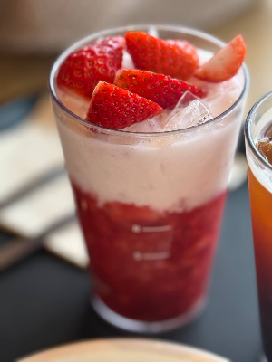 투썸플레이스 딸기라떼