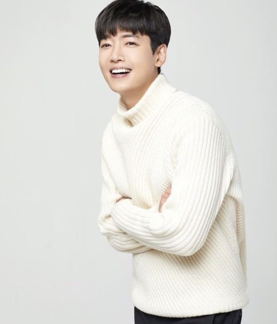 정경호 프로필 화보