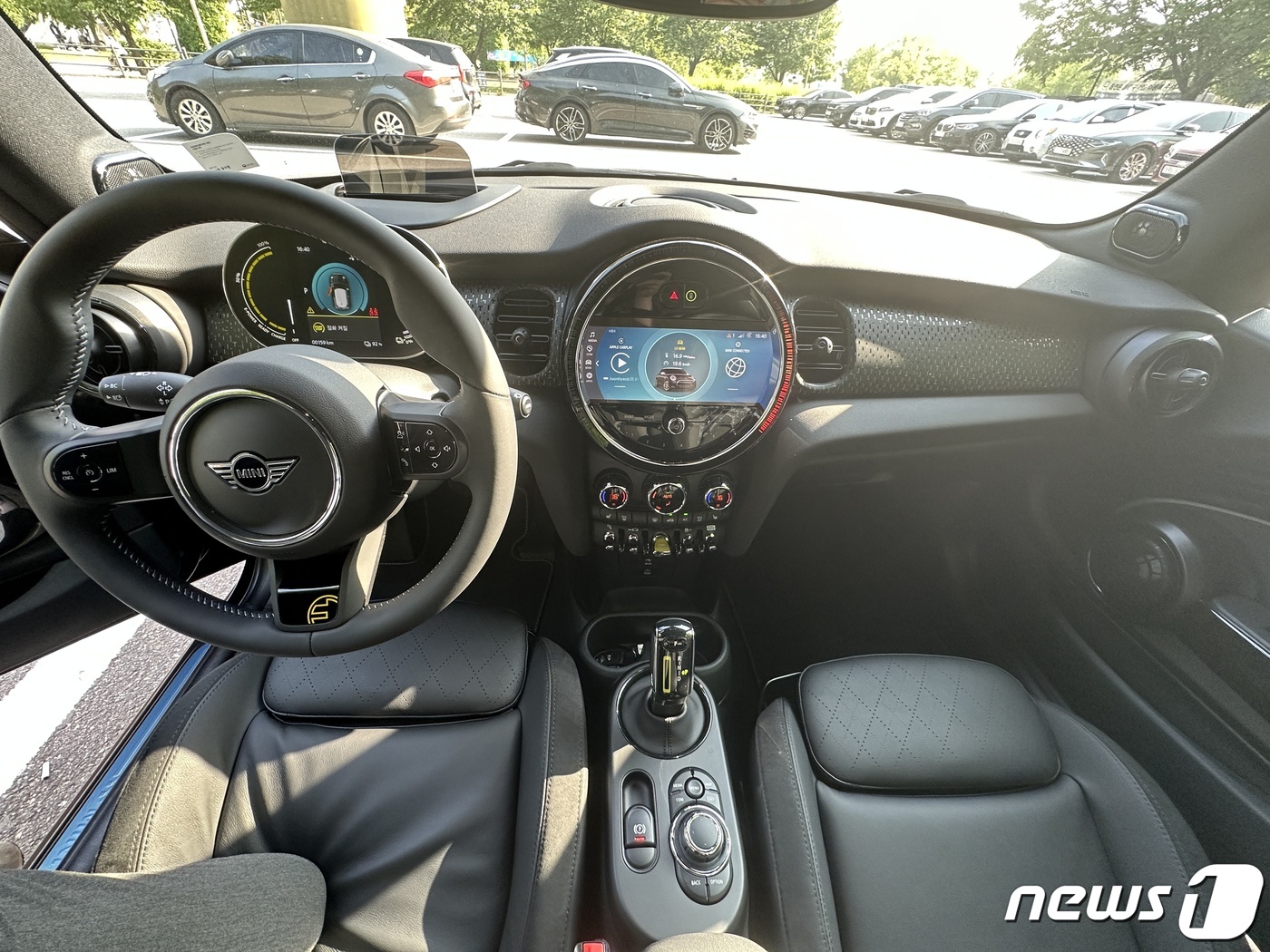 &#39;미니한 미니&#39;…감성으로 승부하는 &#39;일렉트릭&#39;