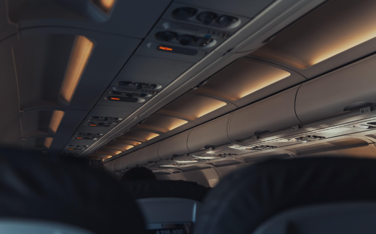 비행기 기내 사진