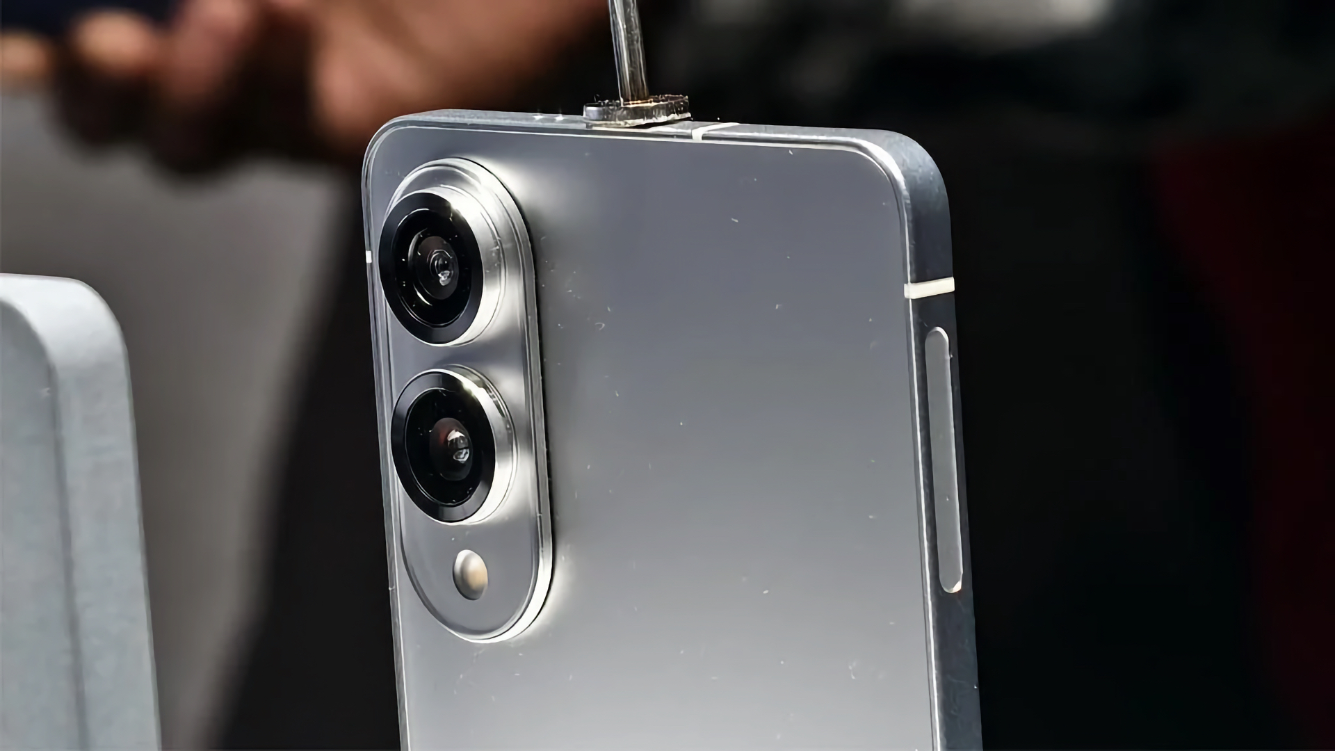 슬림 모델에도 2억 화소 센서가 탑재될 예정이다.