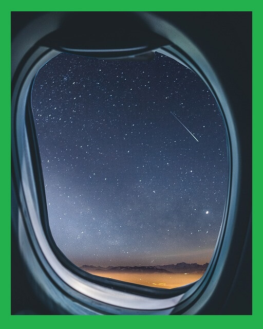 비행기-좌석-창문