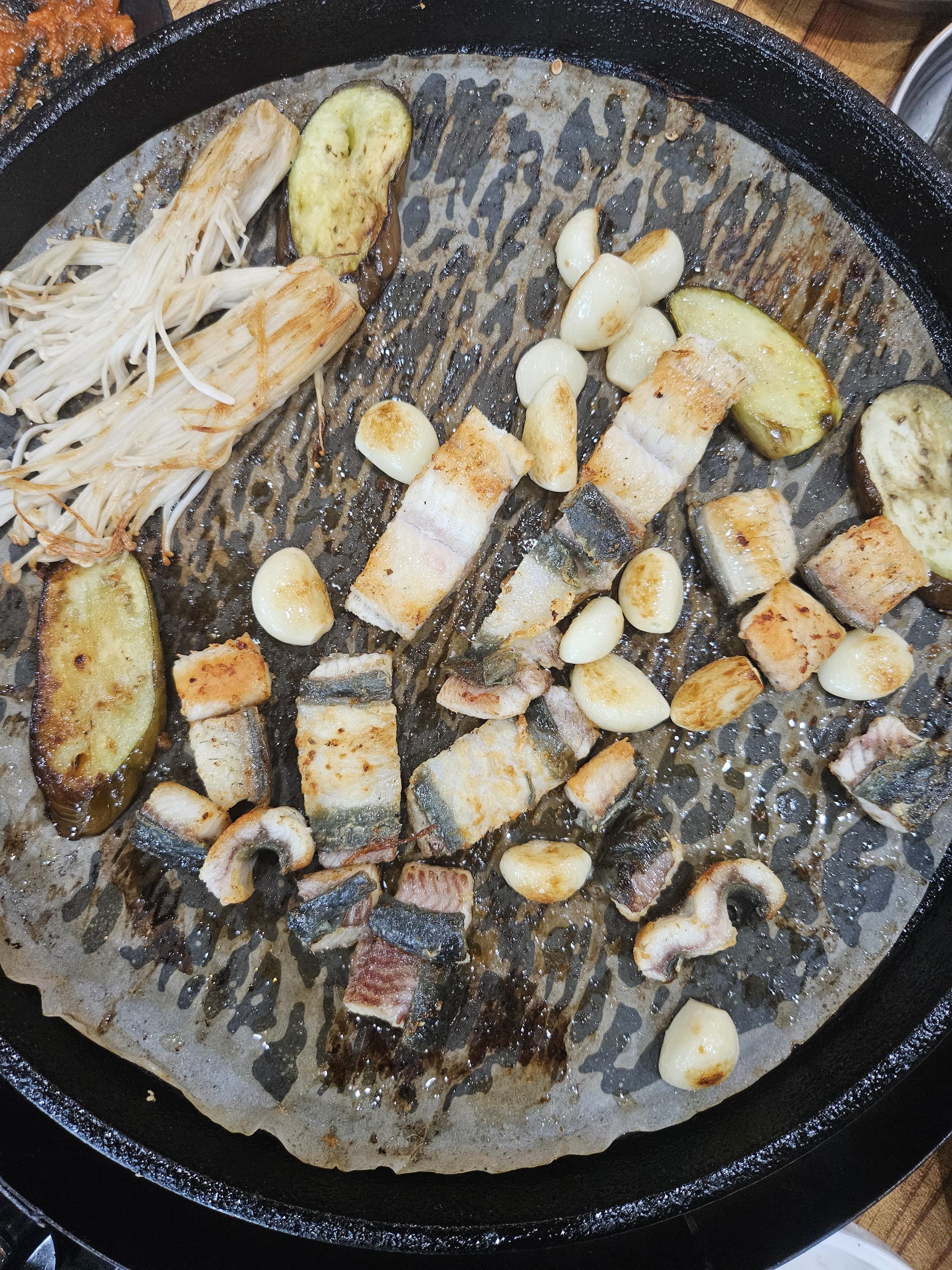 반구정 민물장어 장어 다 구워진 이미지