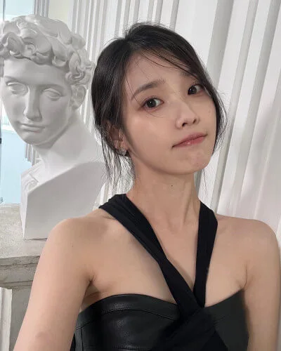 아이유-셀카-2
