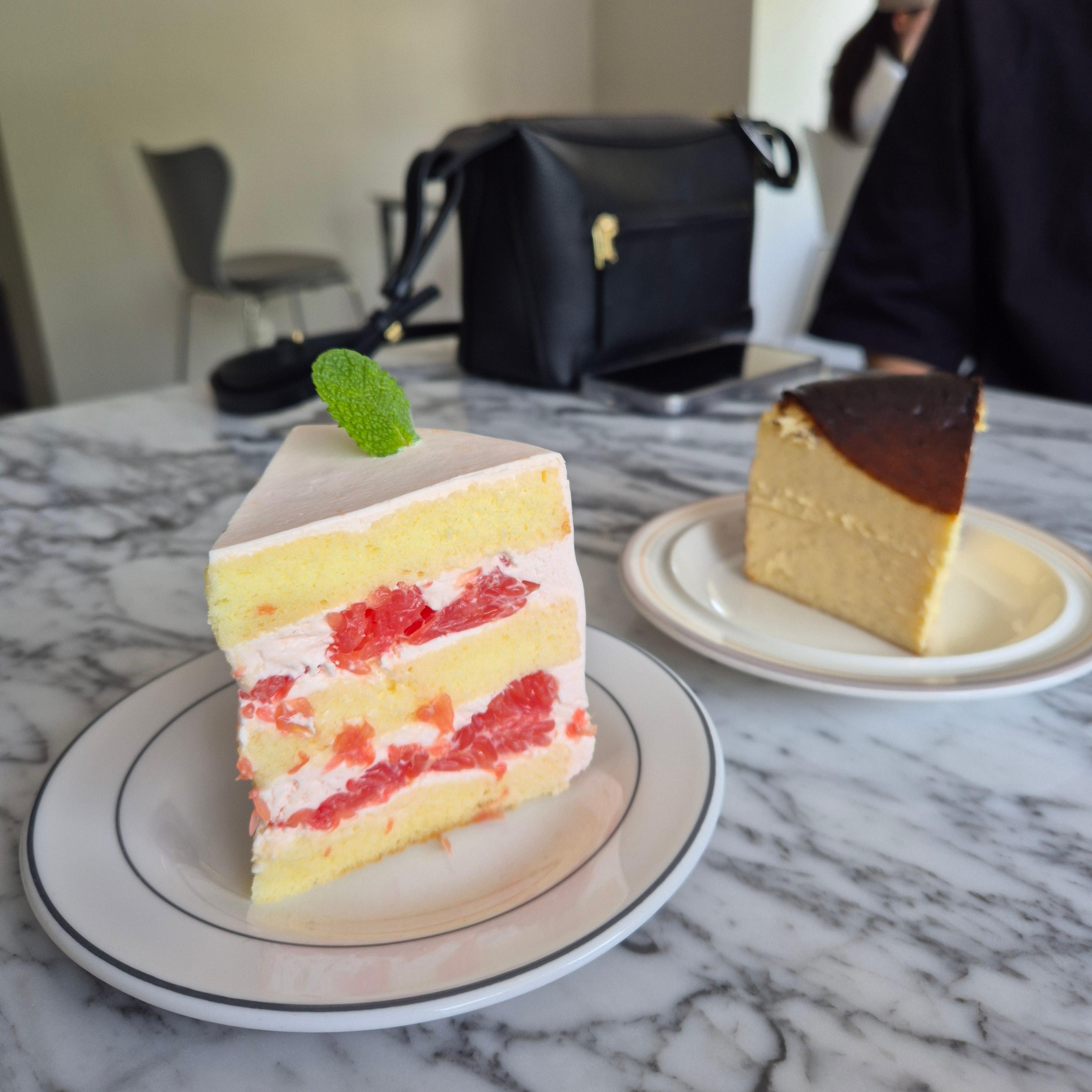 까치울역 카페, SOE카페 후기, 부천 감성카페, 조용한 카페 추천, 수도권 노트북 작업 카페, 까치울 디저트 카페, 서울 외곽 카페 추천, SOE 카페 바닐라라떼, 까치울 케이크 맛집, 혼자 가기 좋은 카페