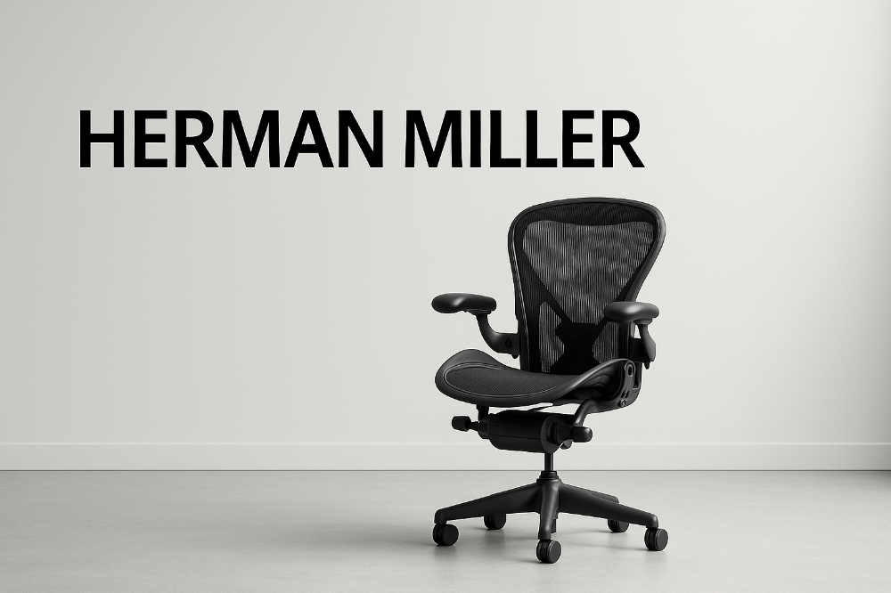 허먼 밀러의 Aeron Chair가 공간에 배치되어있는 이미지