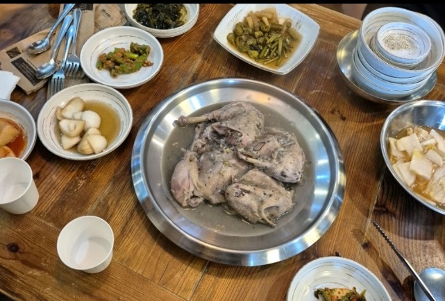 대구-큰나무집-궁중약백숙