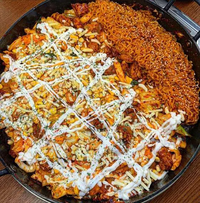 유가네닭갈비 신대방삼거리역점